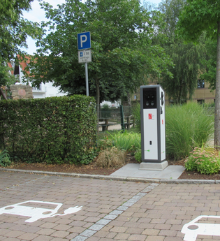 E-Bike Ladestation | Schwaigern Frizhalle | HeilbronnerLand | © Stadt Schwaigern