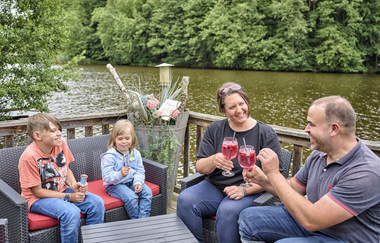 Seeterrassen am Finsterroter See | Wüstenrot - Naturpark Schwäbisch-Fränkischer Wald | HeilbronnerLand | © Touristikgemeinschaft HeilbronnerLand