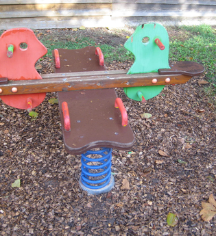 Spielplatz "Hinter dem Tabakschopf" Bahnbrücken | © Land der 1000 Hügel - Kraichgau-Stromberg