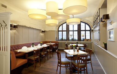 Stadt-gut-Hotel und Gasthof Goldener Adler in Schwäbisch Hall: Gaststube | © Hohenlohe Schwäbisch Hall