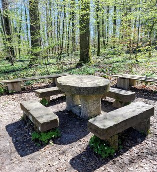 Steinerner Tisch | © Hohenloher Perlen