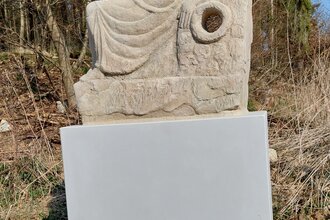 Steinnachbildung Quellnymphe