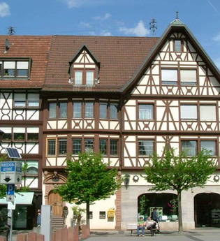 Stern-Apotheke und Fratzenhaus | © Stadt Tauberbischofsheim