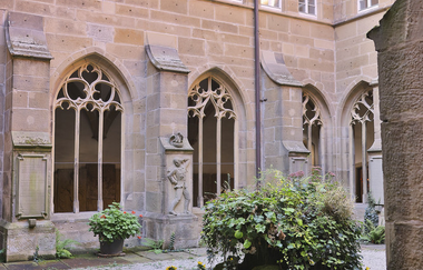 Stiftskirche Öhringen, Innenhof vom Kreuzgang | © Touristikgemeinschaft Hohenlohe e.V. | Andi Schmid