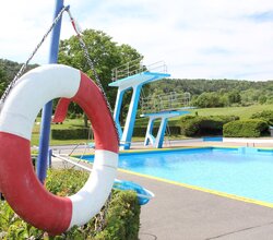 Terrassenfreibad Lauda-Königshofen | © FreibadLauda_ChristophKraus