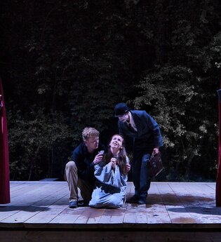 Auf der Bühne spielen die Schauspieler Faust 1 | © Touristikgemeinschaft Hohenlohe e. V.  | Theater im Fluss e. V., Frank Hellinger