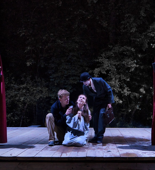 Auf der Bühne spielen die Schauspieler Faust 1 | © Touristikgemeinschaft Hohenlohe e. V.  | Theater im Fluss e. V., Frank Hellinger