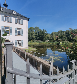 Trappensee mit Trappenseeschlösschen | HeilbronnerLand | © Touristikgemeinschaft HeilbronnerLand