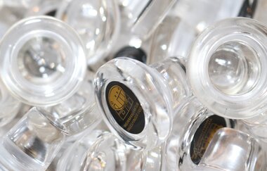 Glaskorken mit dem Logo Weinmanufaktur Ingelfinger Fass | © Touristikgemeinschaft Hohenlohe e. V. | Marion Schlund