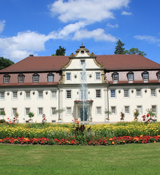 Wald & Schlosshotel Friedrichsruhe | © Touristikgemeinschaft Hohenlohe, Künzelsau / Hohenloher Gartenparadies