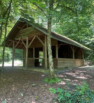 Waldhütte „Am Kreuzbergsee“ Tiefenbach