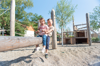 Abenteuer- & Wasserspielplatz am Steinplatz | Weiherpark Eppingen | HeilbronnerLand | © Stadt Eppingen