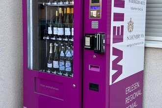 Weinautomat | Weingut Haberkern-Betz | Weingut Schönbrunn | Erlenbach-Binswangen | Autovermietung Götz | SchwabenRent | © Tourismus im Weinsberger Tal e.V.