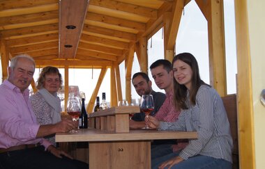 Weinbergrundfahrten Hoffmann | Planwagen- und Weinbergrundfahrten | Obersulm | © Winzerhof am Schlierbach