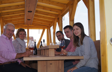 Weinbergrundfahrten Hoffmann | Planwagen- und Weinbergrundfahrten | Obersulm | © Winzerhof am Schlierbach