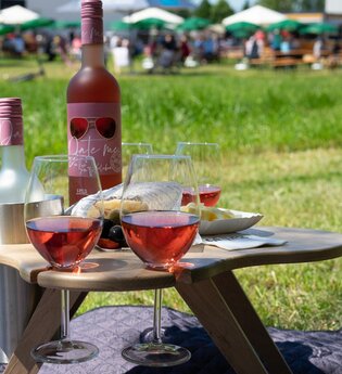 Picknickset - WeinbergStrand am Heuchelberg - Weinausschank der Heuchelberg Weingärtner | Schwaigern | HeilbronnerLand | © Heuchelberg Weingärtner eG