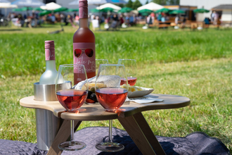 Picknickset - WeinbergStrand am Heuchelberg - Weinausschank der Heuchelberg Weingärtner | Schwaigern | HeilbronnerLand | © Heuchelberg Weingärtner eG