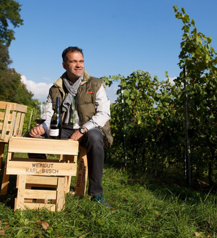 Winzer Markus Busch im Weinberg | © Touristikgemeinschaft Hohenlohe e. V.