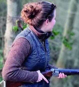 Auf der Jagd im eigenen Revier | © Katja v. Mentzingen