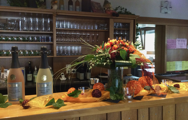 Theke Winzerstube Löhe | Erlenbach | HeilbronnerLand | © Winzerstube Löhe