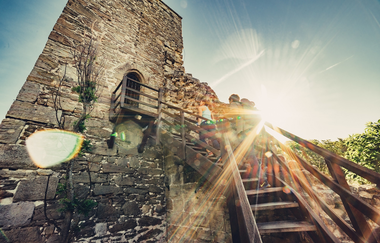 Burgruine Löwenstein_Besucher | Löwenstein im HeilbronnerLand | © Christian Frumolt | Touristikgemeinschaft HeilbronnerLand e.V.