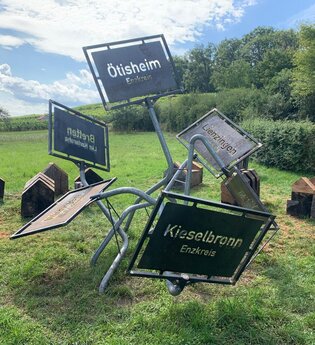 Zerstörung: Kunst am Eppinger-Linien-Weg