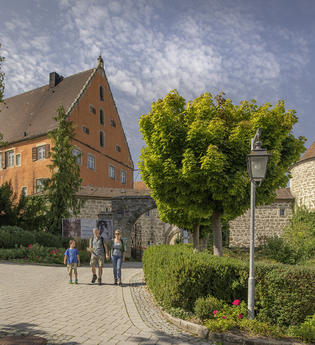 Zugang zum Obersontheim Schloss | © Hohenlohe + Schwäbisch Hall Tourismus e. V.