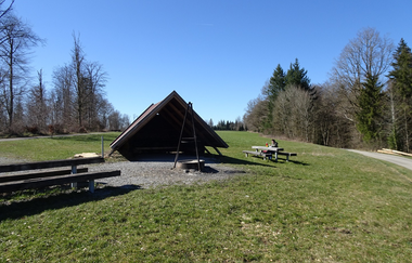 Picknickplatz mit Grillhütte am Büchelberger Grat | © Hohenlohe + Schwäbisch Hall Tourismus e. V.