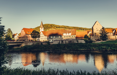 Stadtansicht von Niedernhall mit Kocher | © www.kocher-jagst.de | Frumolt