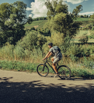 Radfahrer am Kocher | © www.hohenlohe.de | Frumolt