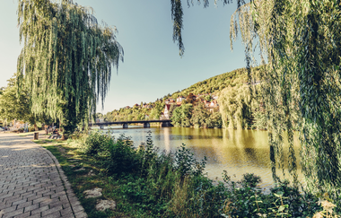 Etappe 2 - Gepflasterter Radweg am Kocher in Künzelsau | © Arbeitsgemeinschaft Kocher-Jagst-Radweg