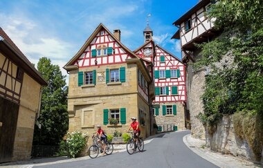 Das mittelalterliche Stadtbild von Forchtenberg muss unbedingt auf der Etappe besichtigt werden. | © Touristikgemeinschaft Hohenlohe, Künzelsau / Andi Schmid