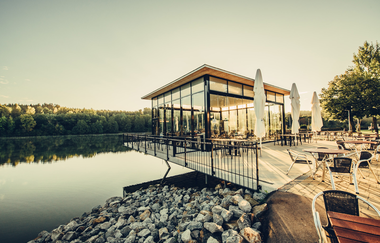 Etappe 6 - Restaurant mit Seeterrasse am Bucher Stausee | © Arbeitsgemeinschaft Kocher-Jagst-Radweg