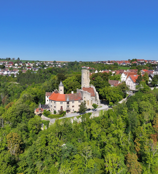 Burg Krautheim über dem Jagsttal | © Touristikgemeinschaft Hohenlohe e. V. | Andi Schmid