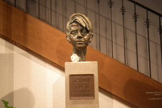 Büste von Sophie Scholl im Rathaus Forchtenberg | © Touristikgemeinschaft Hohenlohe e. V. | Andi Schmid