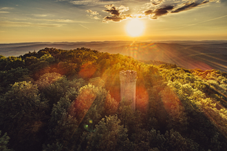 Romantische Abendstimmung am Katzenbuckel bei Waldbrunn | © Touristikgemeinschaft Odenwald e.V.