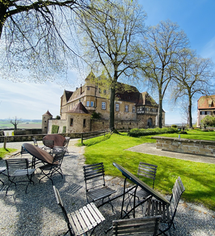 Burg Stettenfels mit Biergarten | HeilbronnerLand | © Burg Stettenfels GmbH