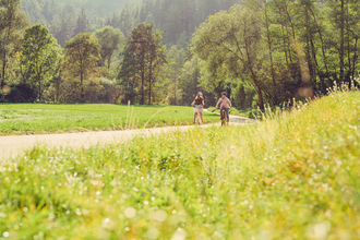 Etappe 1 - Radfahrer auf dem Kocher-Jagst-Radweg | © Arbeitsgemeinschaft Kocher-Jagst-Radweg