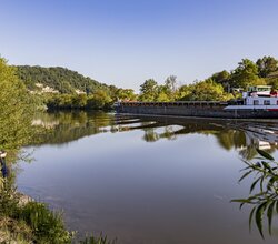 Wanderer am Neckar /Odenwald | © Touristikgemeinschaft Odenwald e.V,