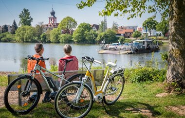 Neckartal-Radweg Ladenburg Fähre Blick EdingenNeckarhausen | © LRA RNK