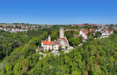 Burg Krautheim über dem Jagsttal | © Touristikgemeinschaft Hohenlohe e. V. | Andi Schmid