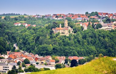 Burg und Altkrautheim im Vordergrund | © Touristikgemeinschaft Hohenlohe e. V. | Andi Schmid