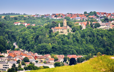 Burg und Altkrautheim im Vordergrund | © Touristikgemeinschaft Hohenlohe e. V. | Andi Schmid