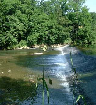 Das Jagstwehr bei Kloster Schöntal | © Touristikgemeinschaft Hohenlohe e. V.