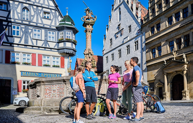 Rothenburg Marktplatz_Romantisches Franken | © Hohenlohe + Schwäbisch Hall Tourismus e. V.
