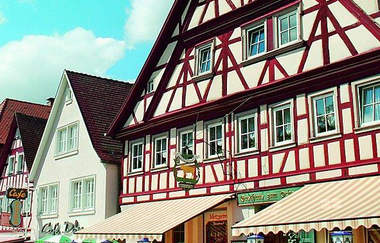 Über 7 Klingen springen | © Touristikgemeinschaft Hohenlohe, Künzelsau / Marion Schlund