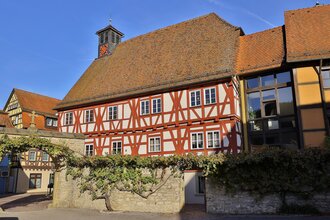 Altes Fachwerk ziert das Rathaus | © Touristikgemeinschaft Hohenlohe e.V. | Andi Schmid
