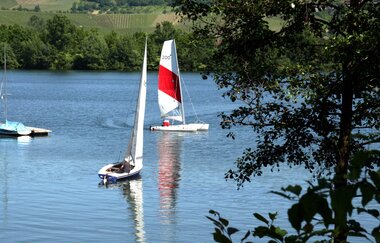 Freizeitangebote auf dem Breitenauer See | © Touristikgemeinschaft Hohenlohe, Künzelsau / Campingpark Breitenauer See
