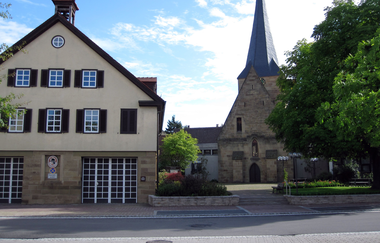 Ellhofen | Weinsberger Tal | Ortsmitte | Rathaus | Kirche | © Tourismus im Weinsberger Tal e.V.
