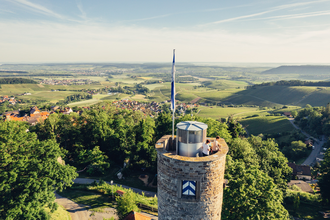 Ausblick über die Burg Löwenstein auf das Weinsberger Tal | © Touristikgemeinschaft HeilbronnerLand e.V.